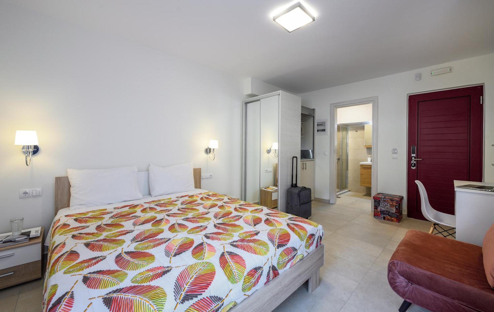 Elpiniki Luxury Rooms Nea Poteidaia Luaran gambar
