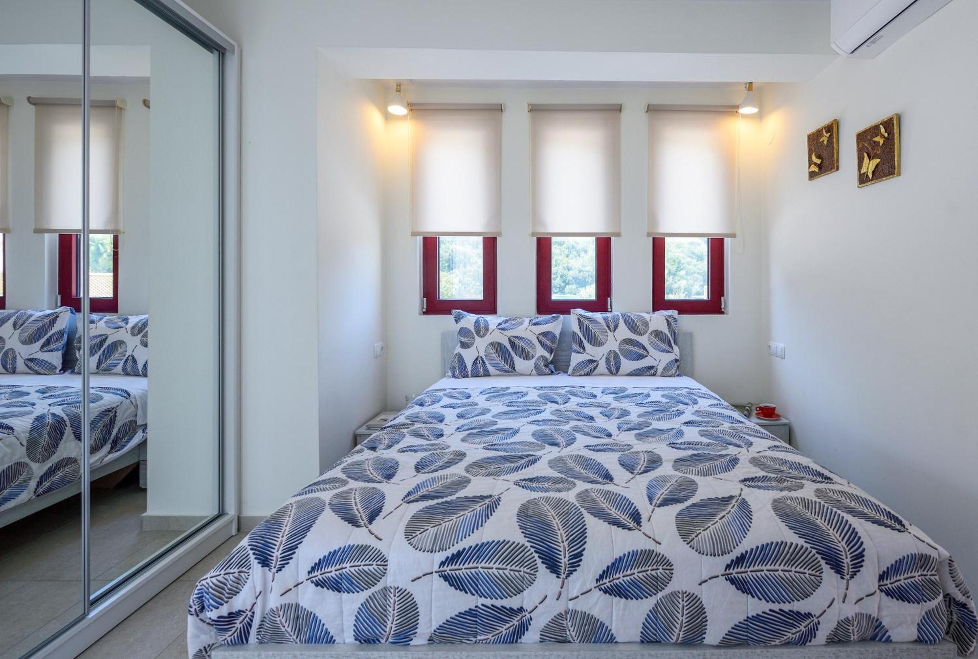Elpiniki Luxury Rooms Nea Poteidaia Luaran gambar