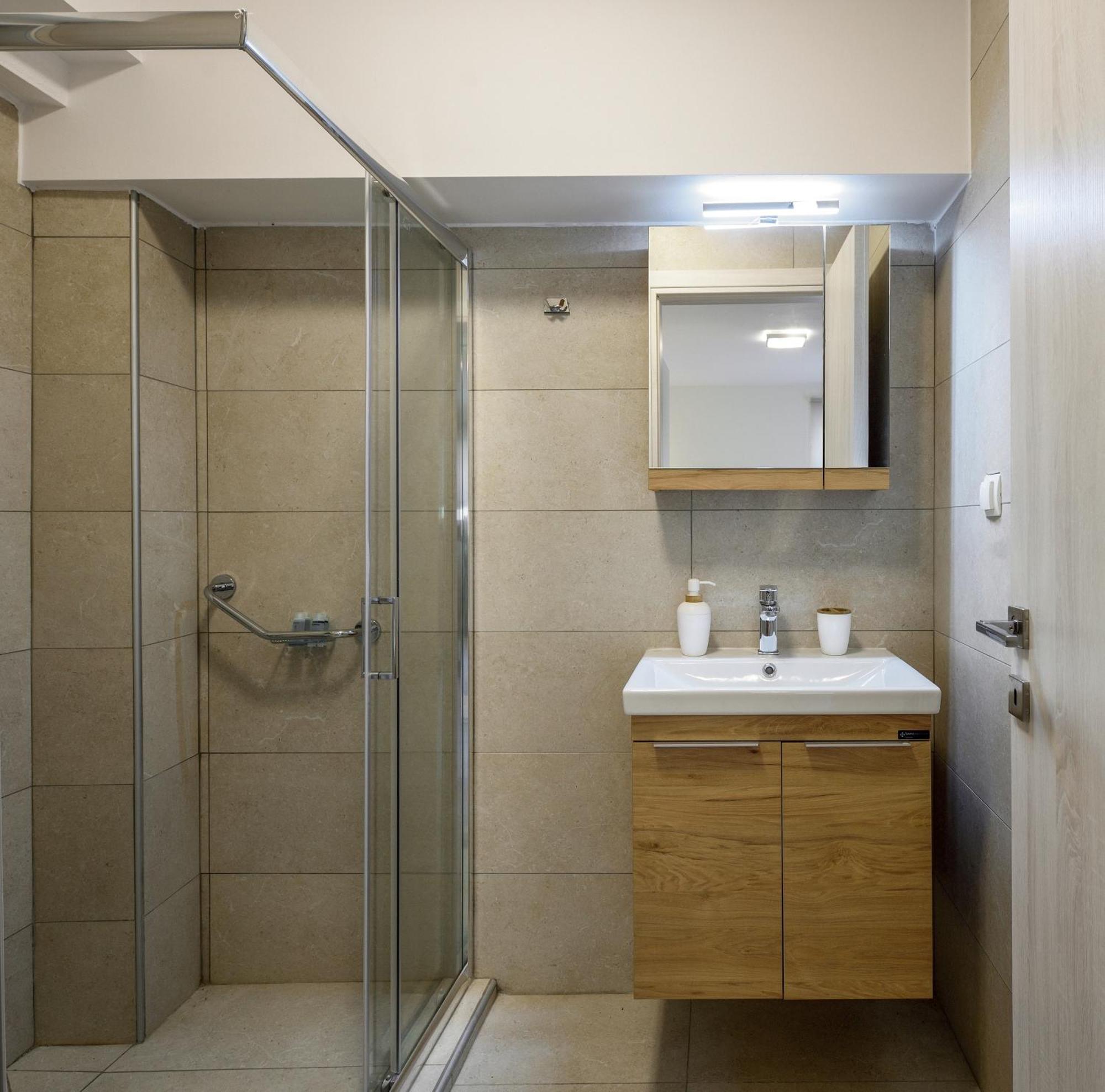 Elpiniki Luxury Rooms Nea Poteidaia Luaran gambar